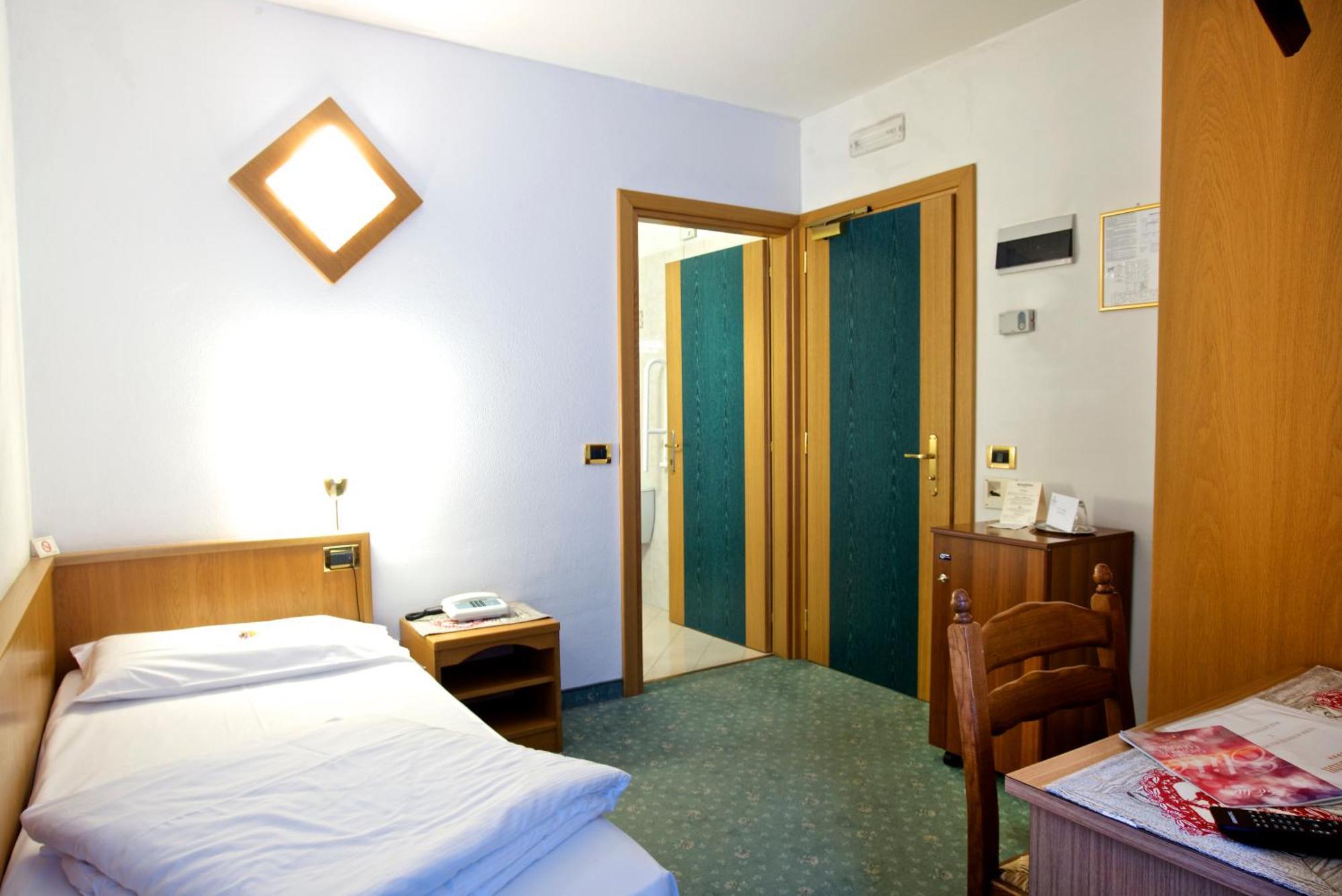 Hotel Santanton 보르미오 객실 사진