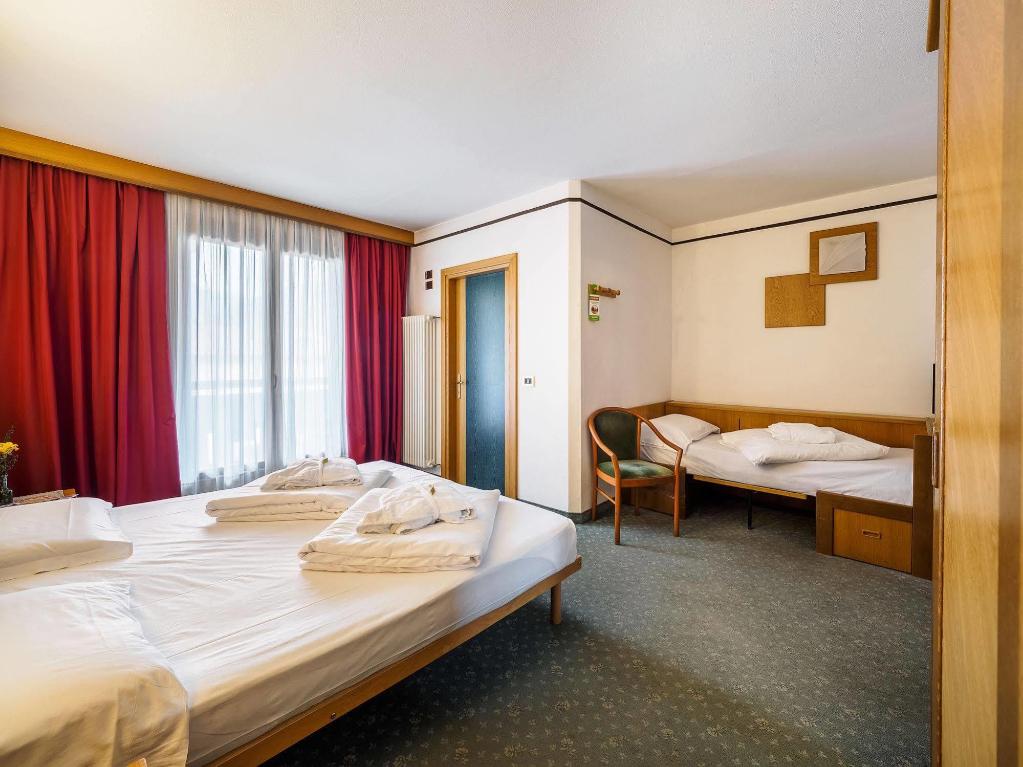 Hotel Santanton 보르미오 외부 사진