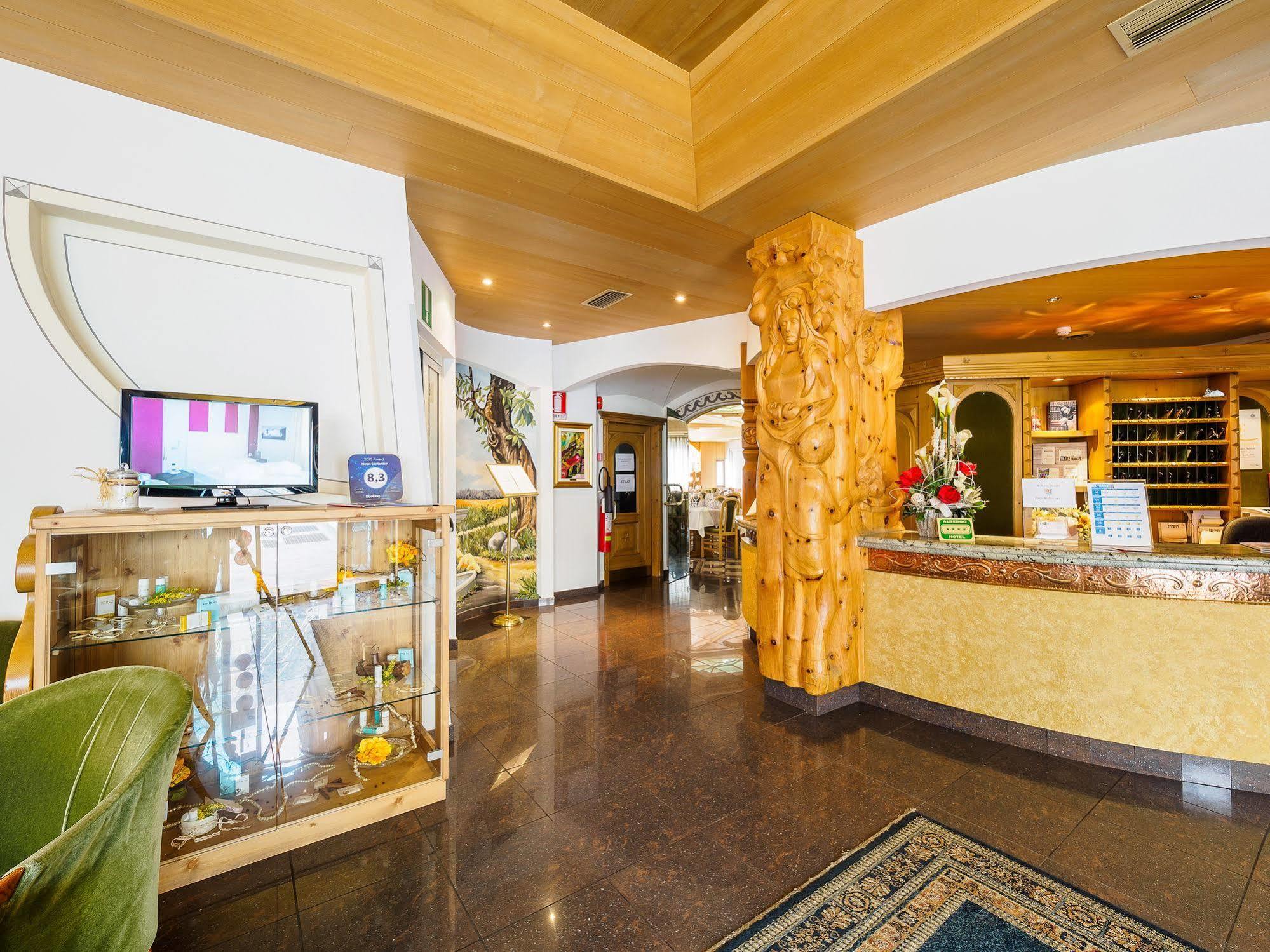 Hotel Santanton 보르미오 외부 사진