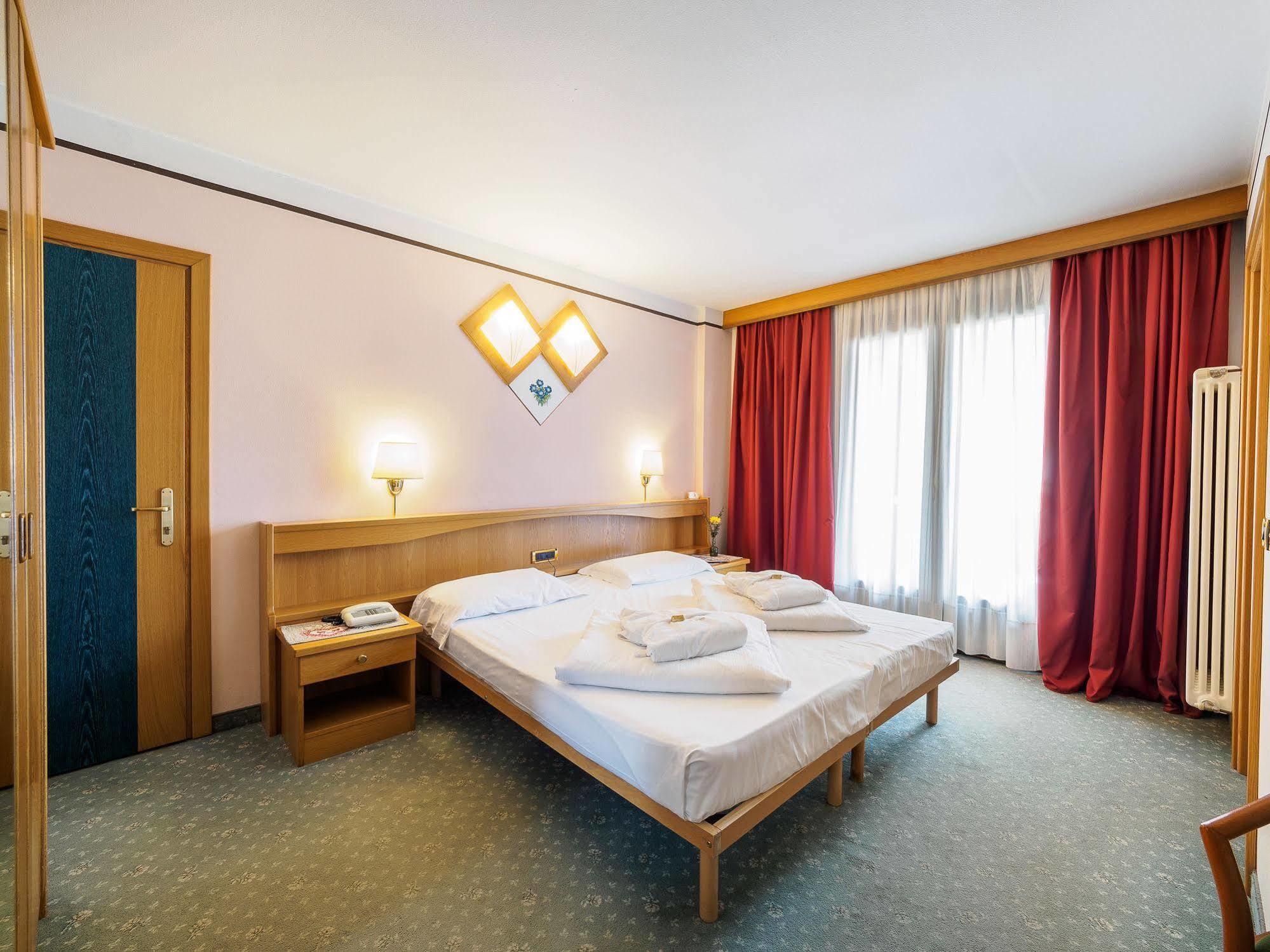 Hotel Santanton 보르미오 외부 사진