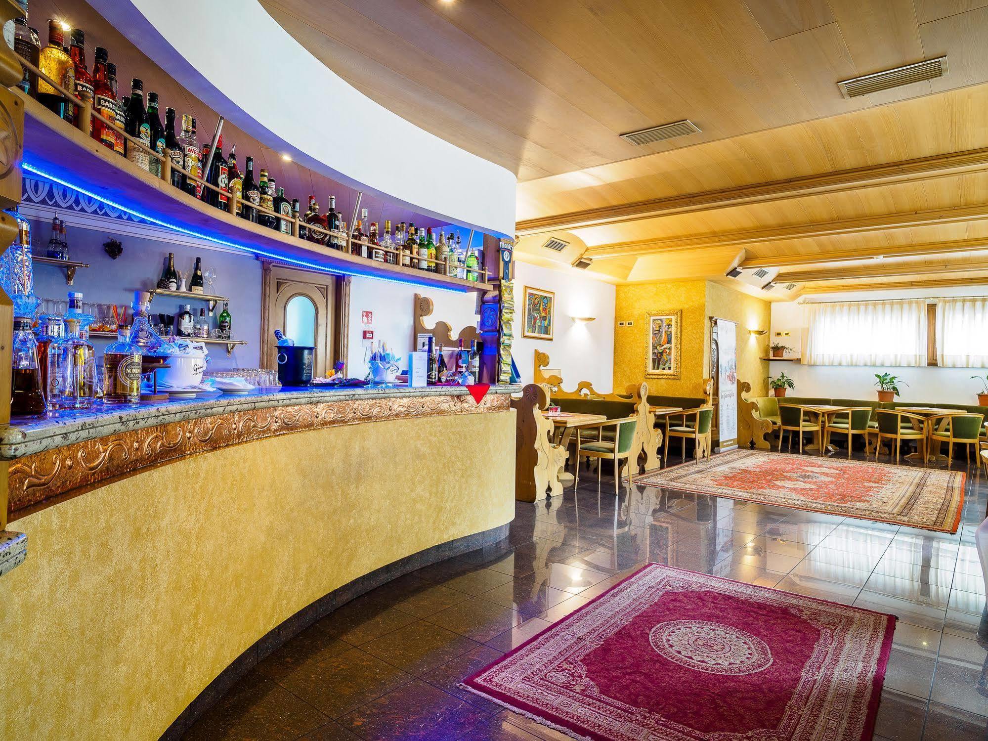 Hotel Santanton 보르미오 외부 사진
