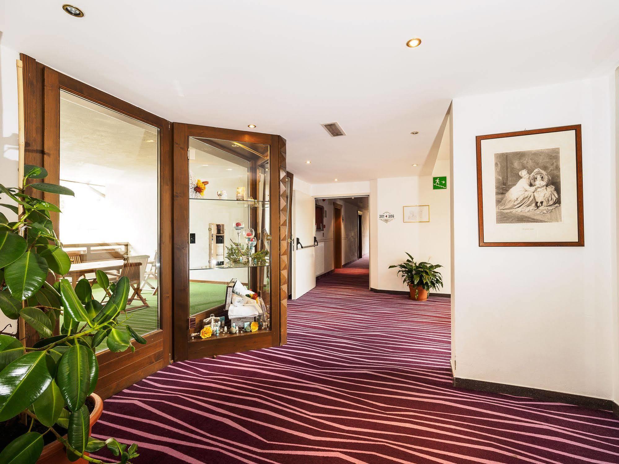 Hotel Santanton 보르미오 외부 사진